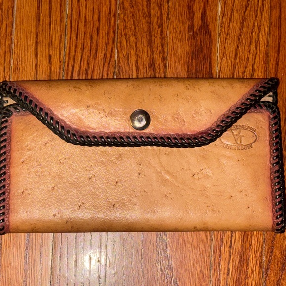 Vintage 1970’s Large Hand-Tooled Leather Butterfly Wallet Aaron Wade Texas - Picture 2 of 4